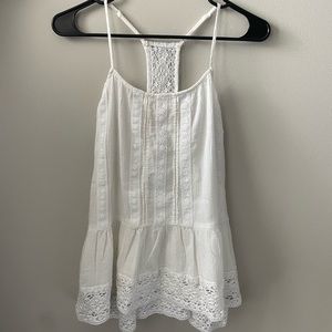 White tank top!